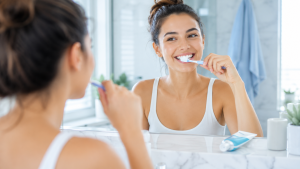 Teeth whitening at home in 2 minutes with safe brushing routine
